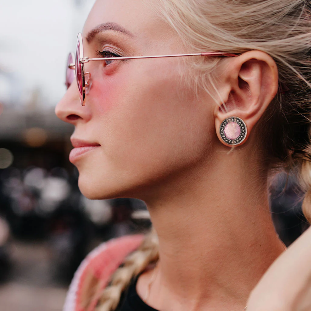 Pair Pink Glass Stone With Burnish Shield Screw Fit Flesh Tunnels Ear Plugs - Image 3
